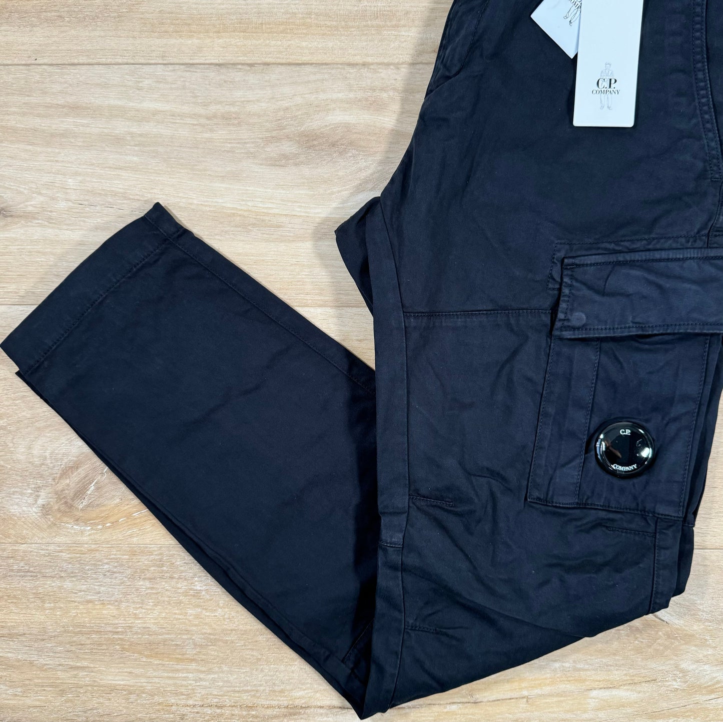 CP Company Stretch Sateen Lens Cargo Pants in Navy