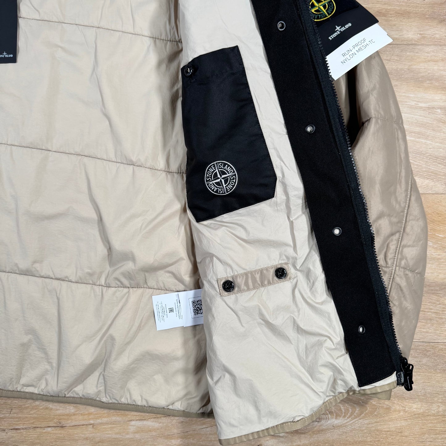 Stone Island Run-Proof Nylon Mesh-TC Reversible Jacket in Desert