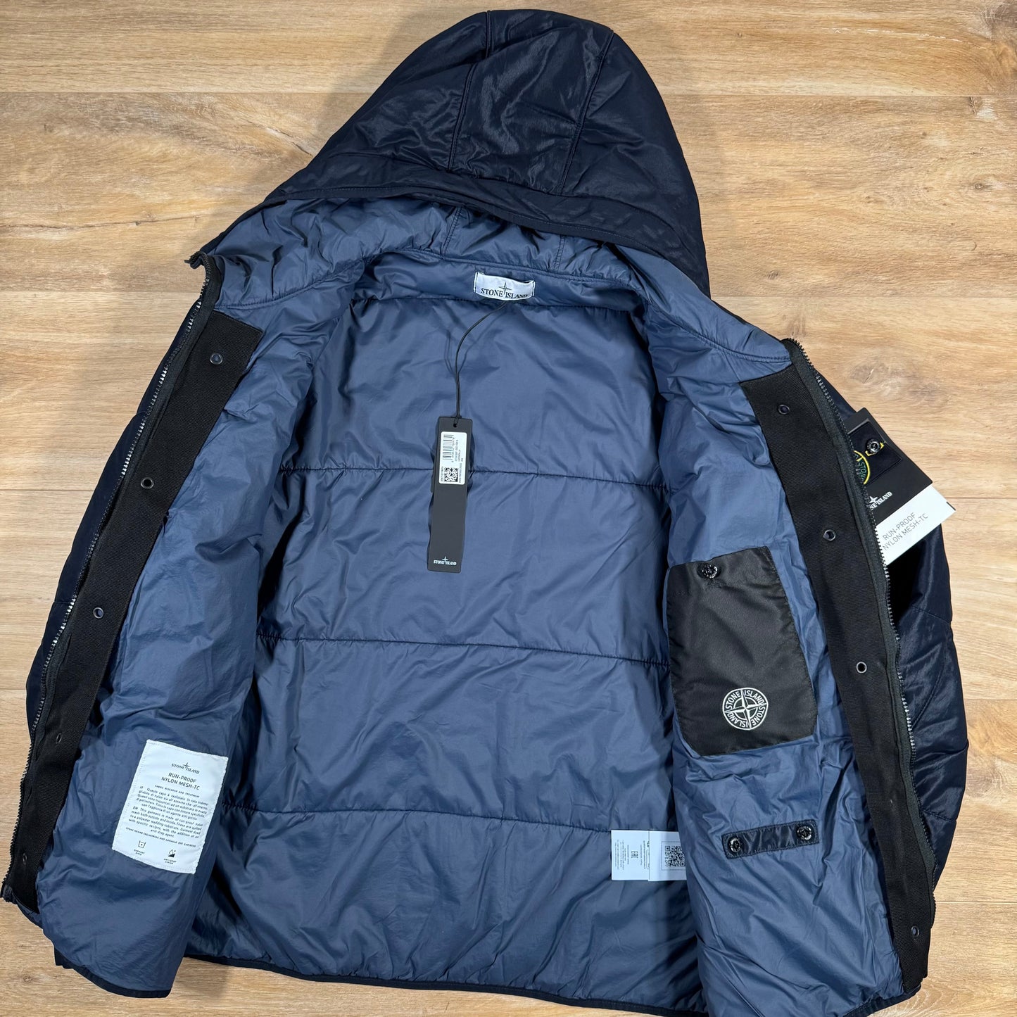 Stone Island Run-Proof Nylon Mesh-TC Reversible Jacket in Navy