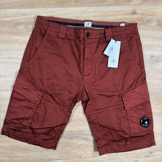 CP Company Stretch Sateen Lens Cargo Shorts in Sable - Brown