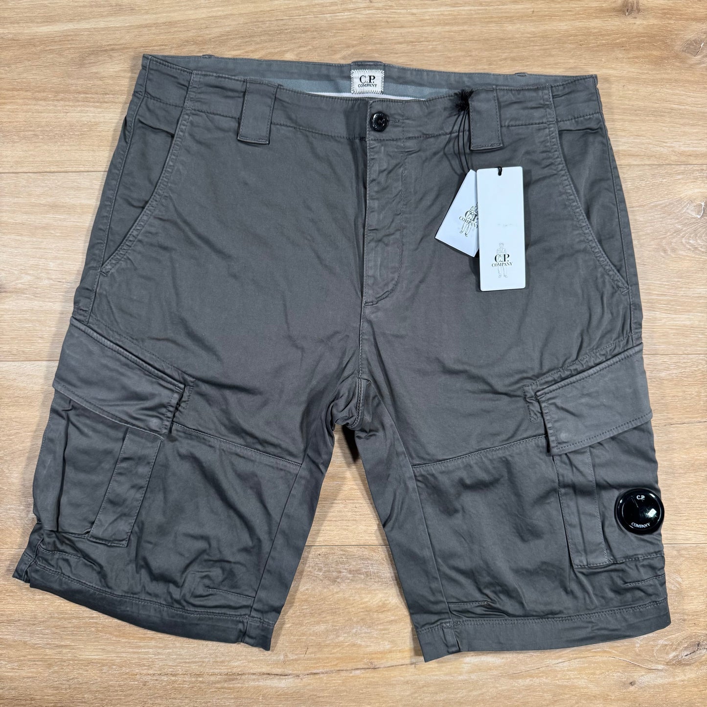 CP Company Stretch Sateen Lens Cargo Shorts in Smoked Pearl