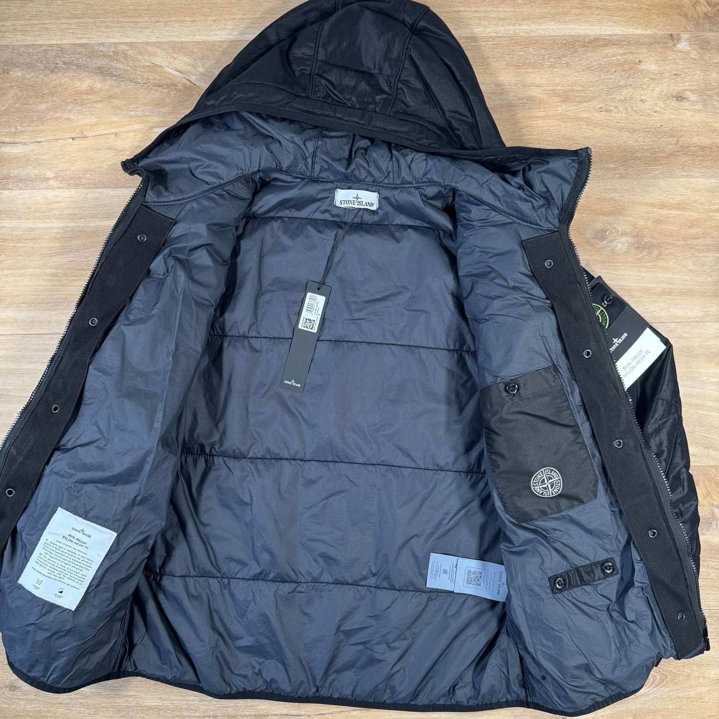 Stone Island Run-Proof Nylon Mesh-TC Reversible Jacket in Black