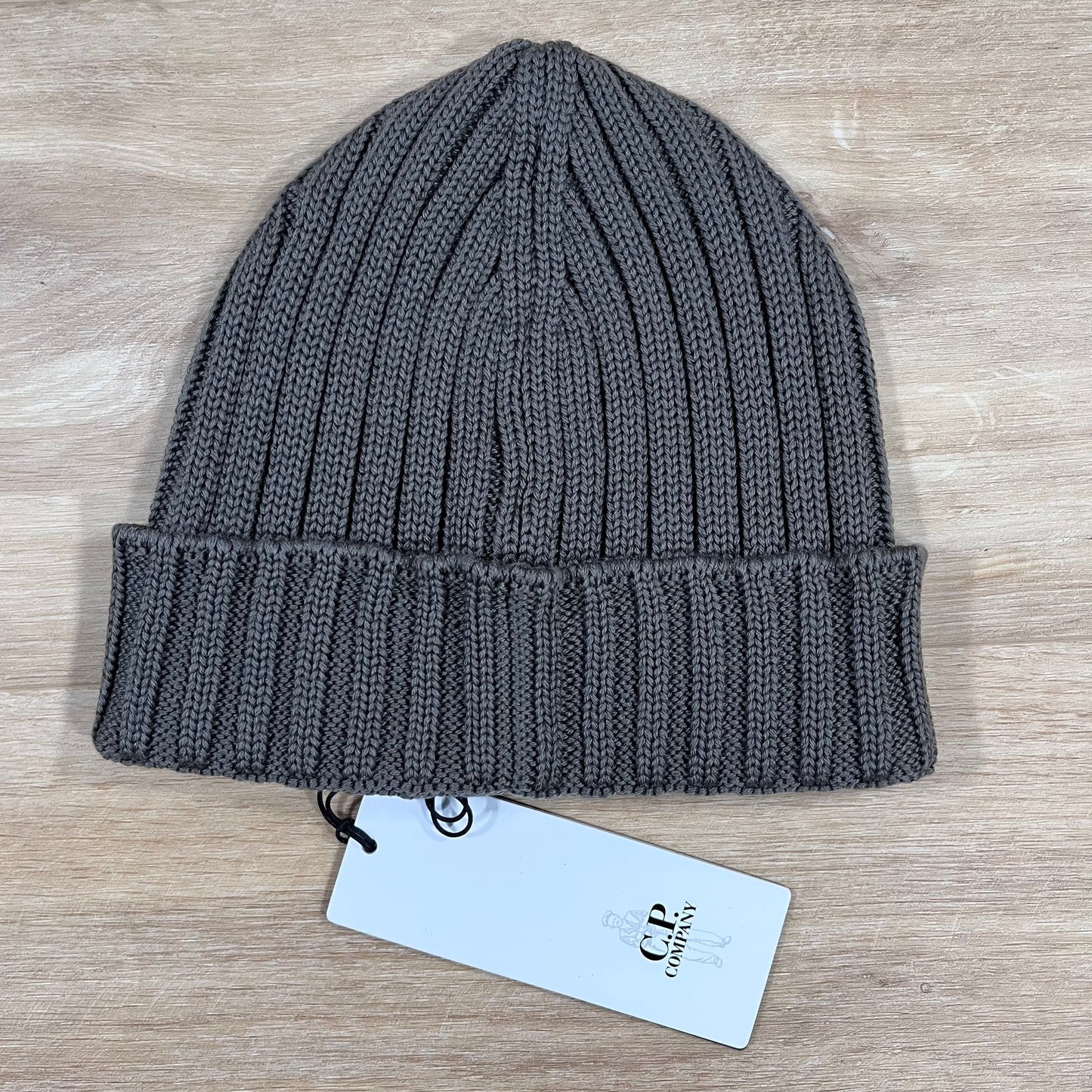 CP Company Extra Fine Merino Wool Logo Beanie in Walnut