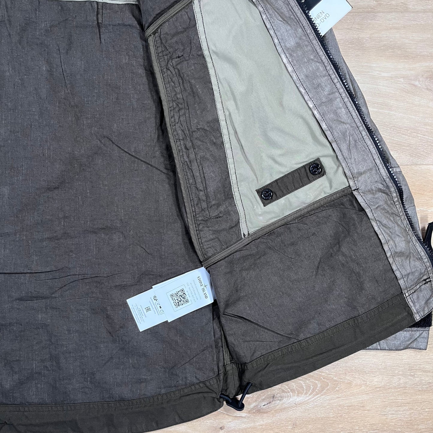 Stone Island Raw Linen Plated-OVD Jacket in Military Green